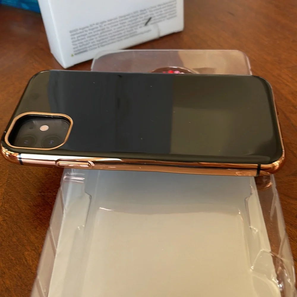 Nicole Miller fashion case set black iPhone 11 -XR NEW